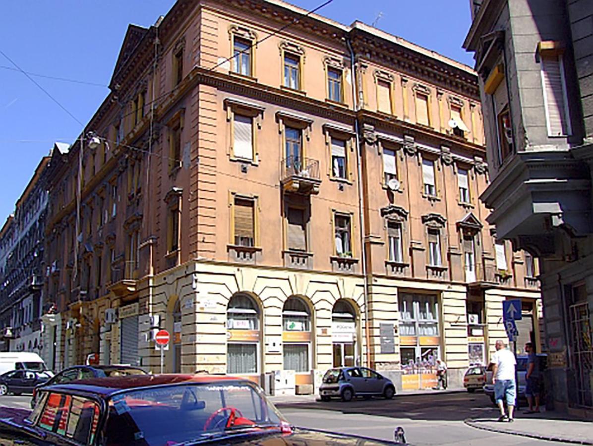 Free Parking Sega Rally Apartment Budapeşte Dış mekan fotoğraf